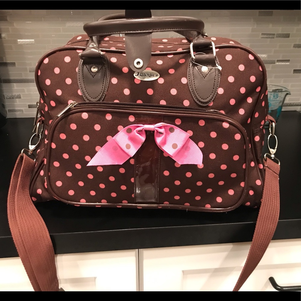 Traveling bag